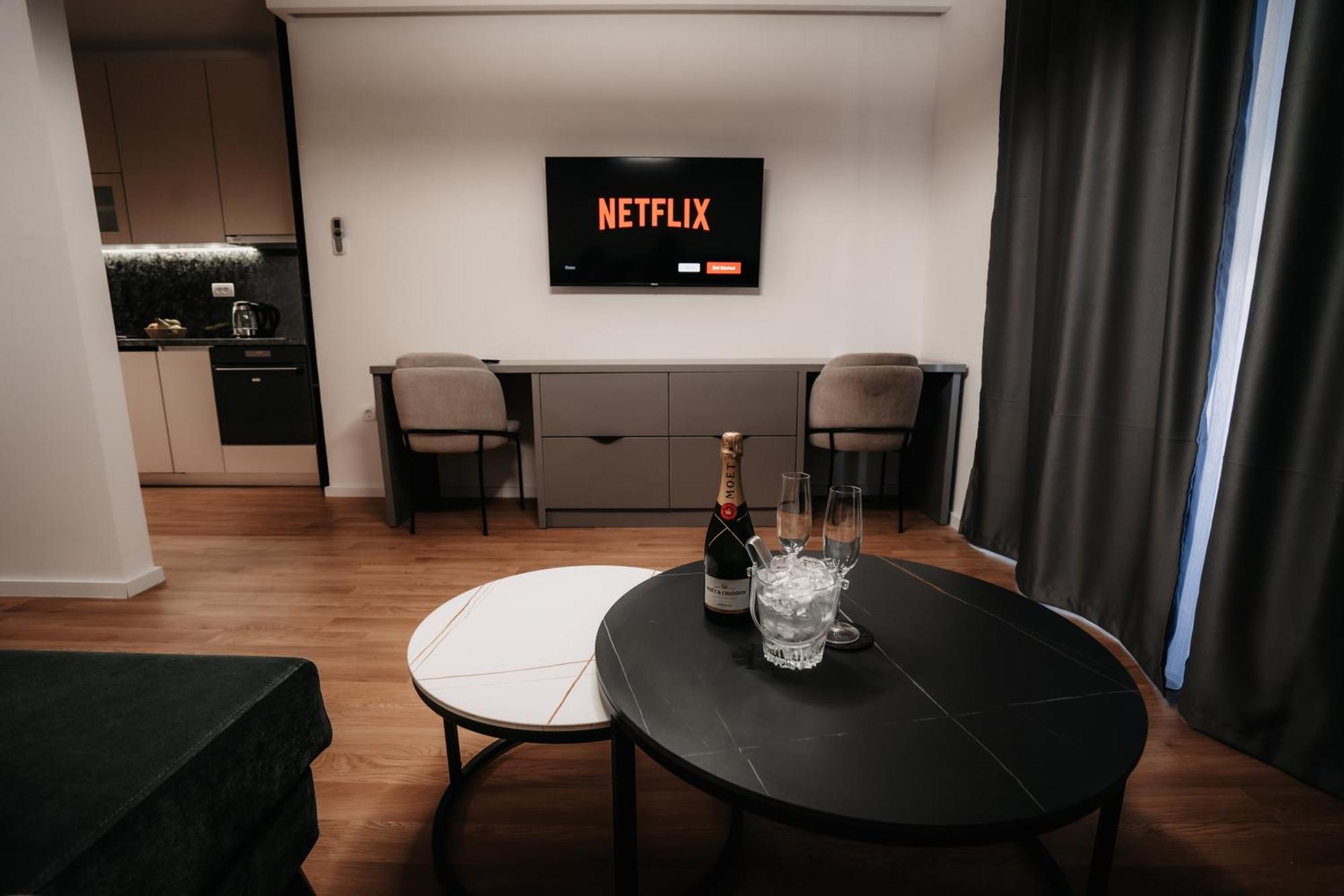 Toro Hospitality Apartment Мостар Екстериор снимка