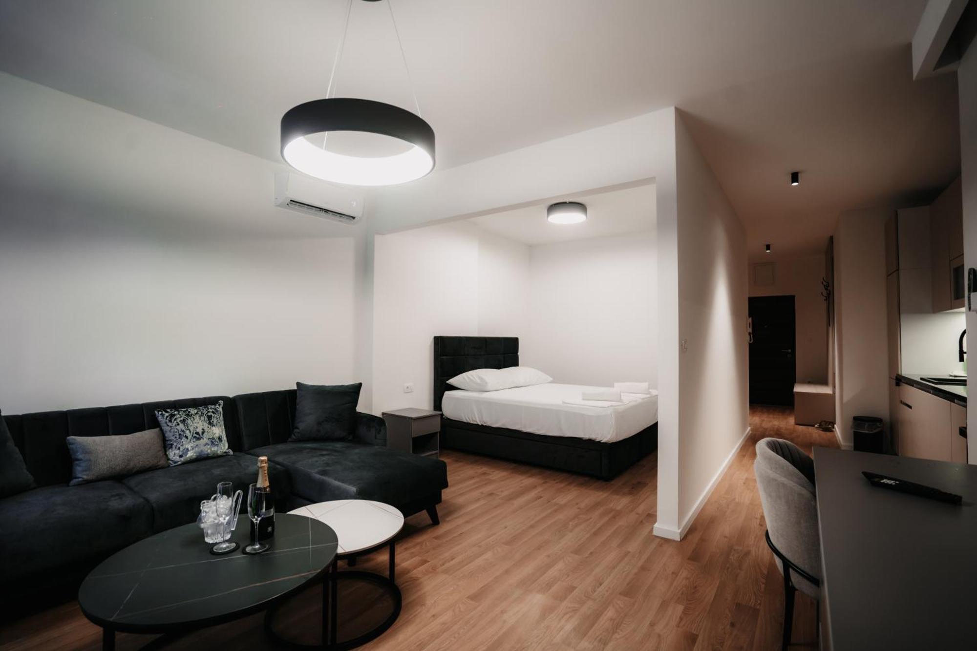 Toro Hospitality Apartment Мостар Екстериор снимка