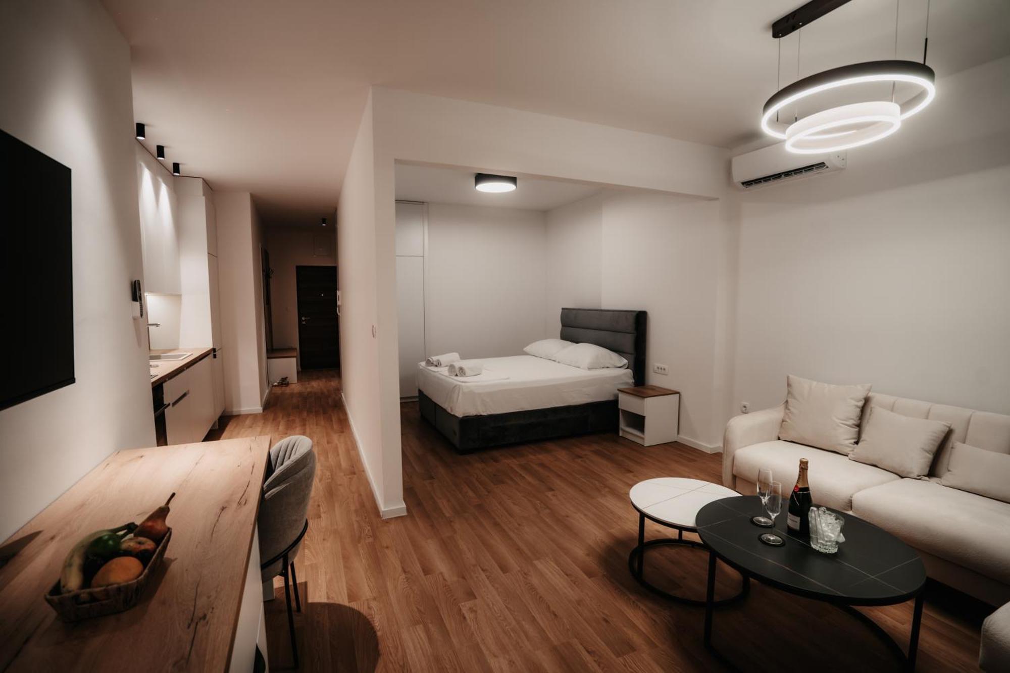 Toro Hospitality Apartment Мостар Екстериор снимка