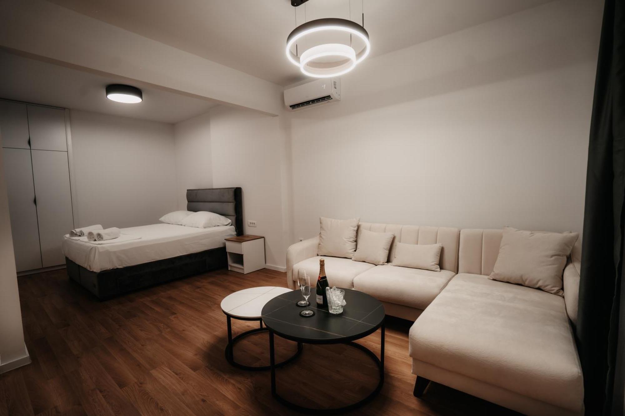 Toro Hospitality Apartment Мостар Екстериор снимка