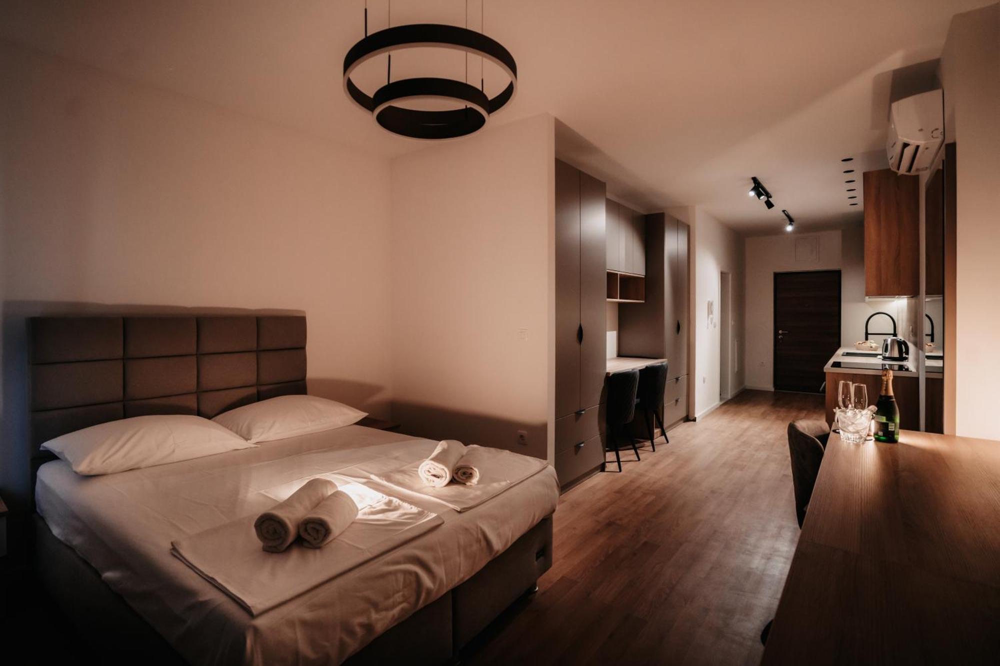 Toro Hospitality Apartment Мостар Екстериор снимка