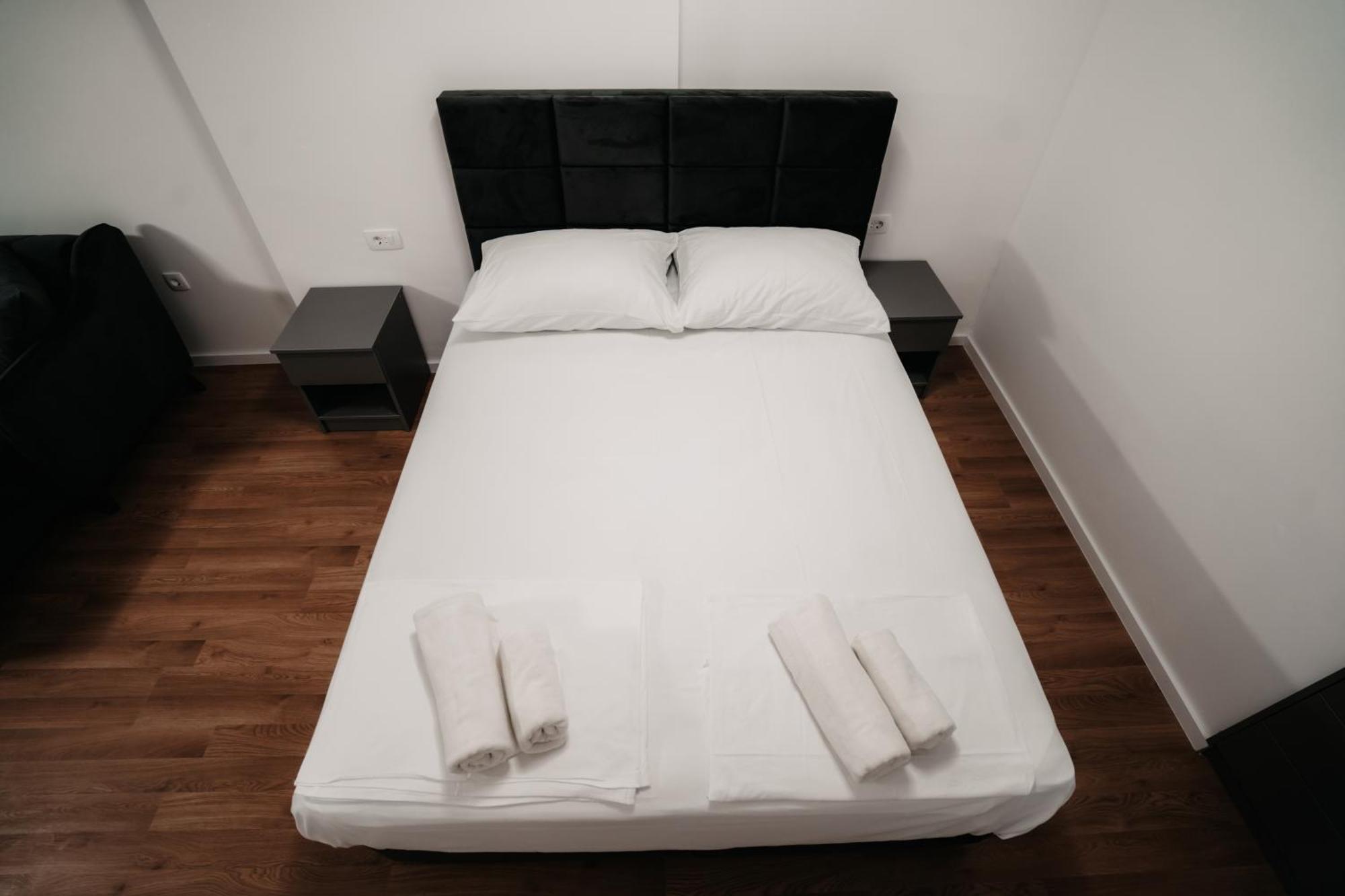 Toro Hospitality Apartment Мостар Екстериор снимка