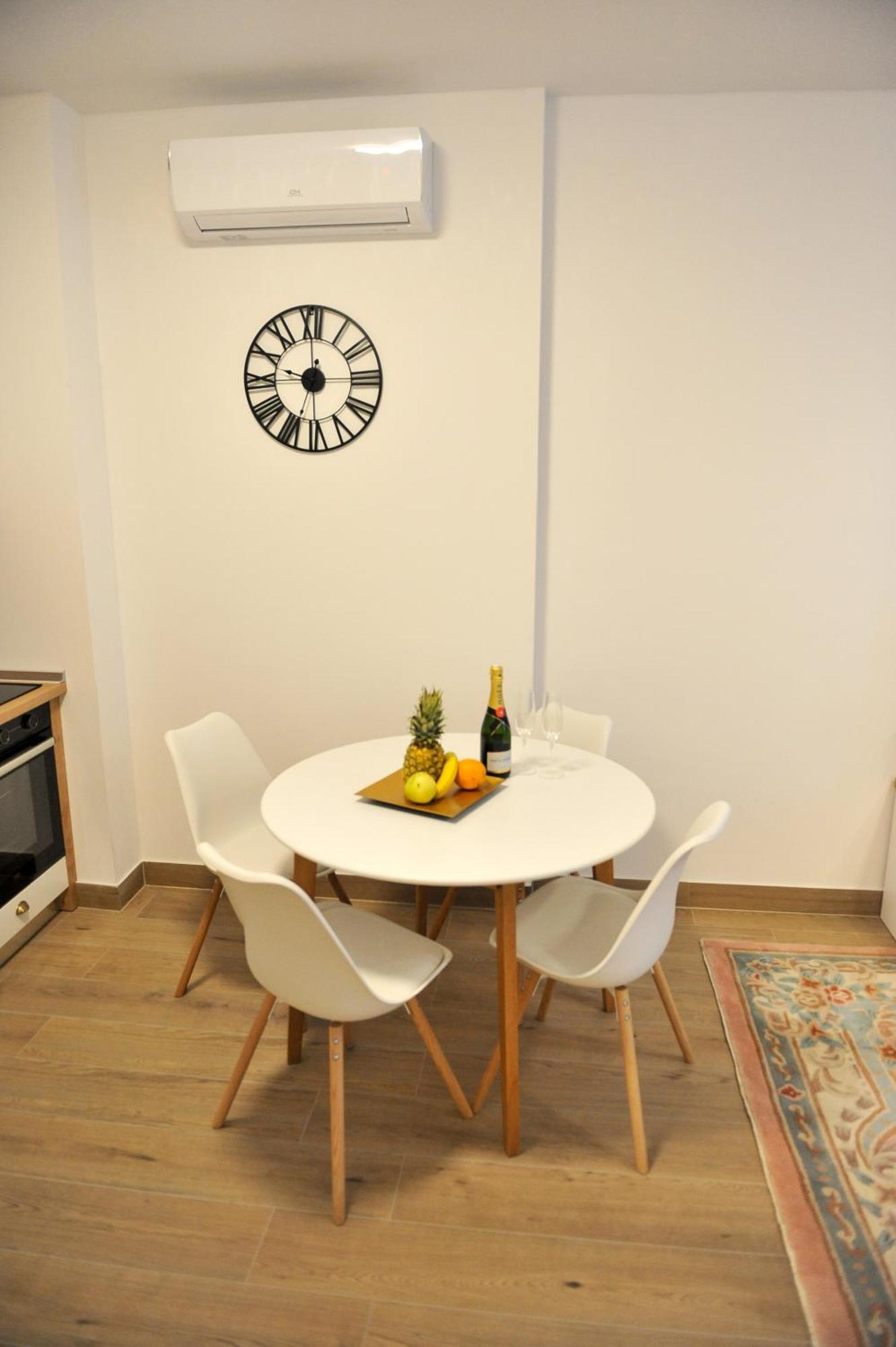 Toro Hospitality Apartment Мостар Екстериор снимка