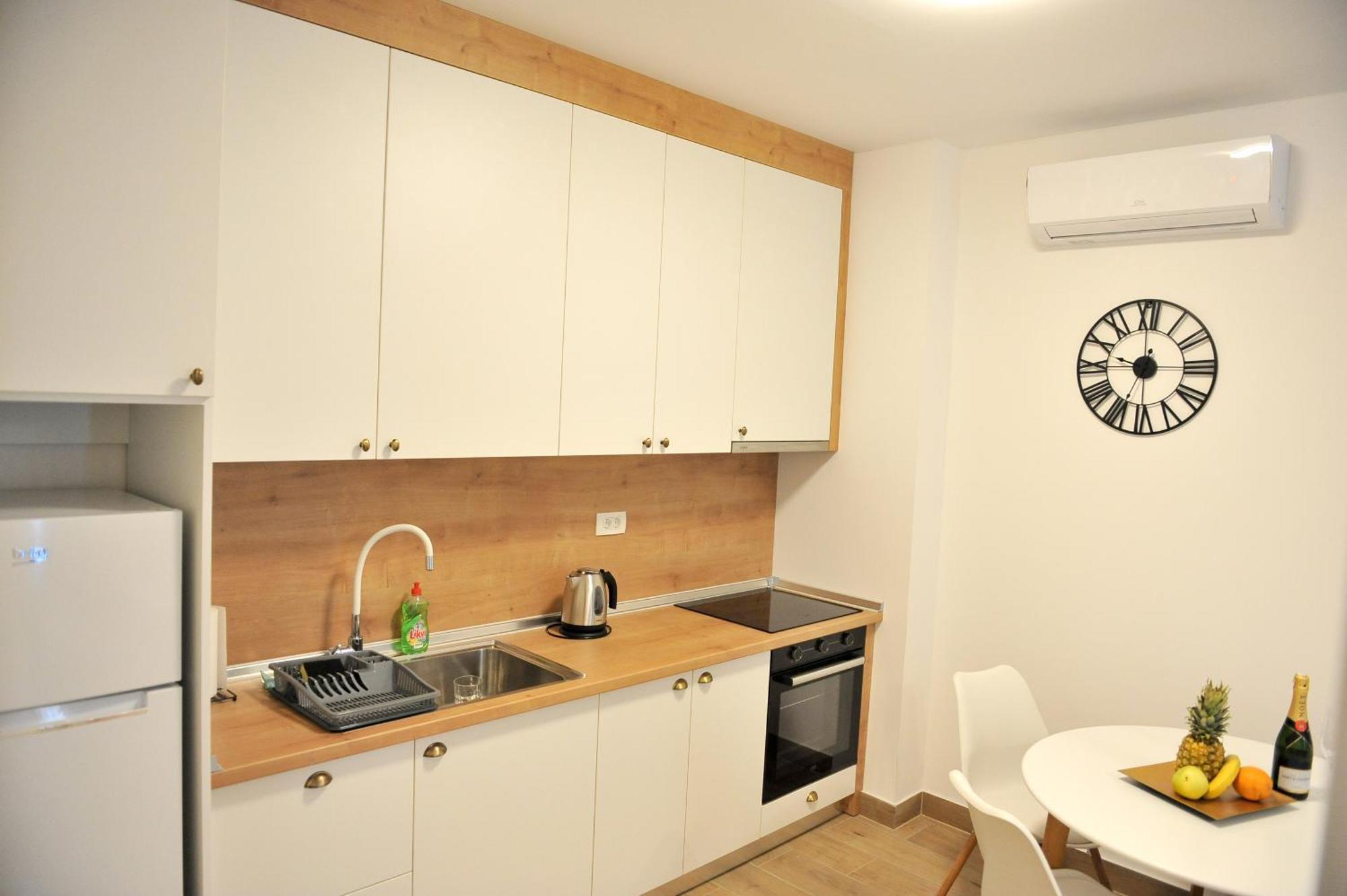 Toro Hospitality Apartment Мостар Екстериор снимка
