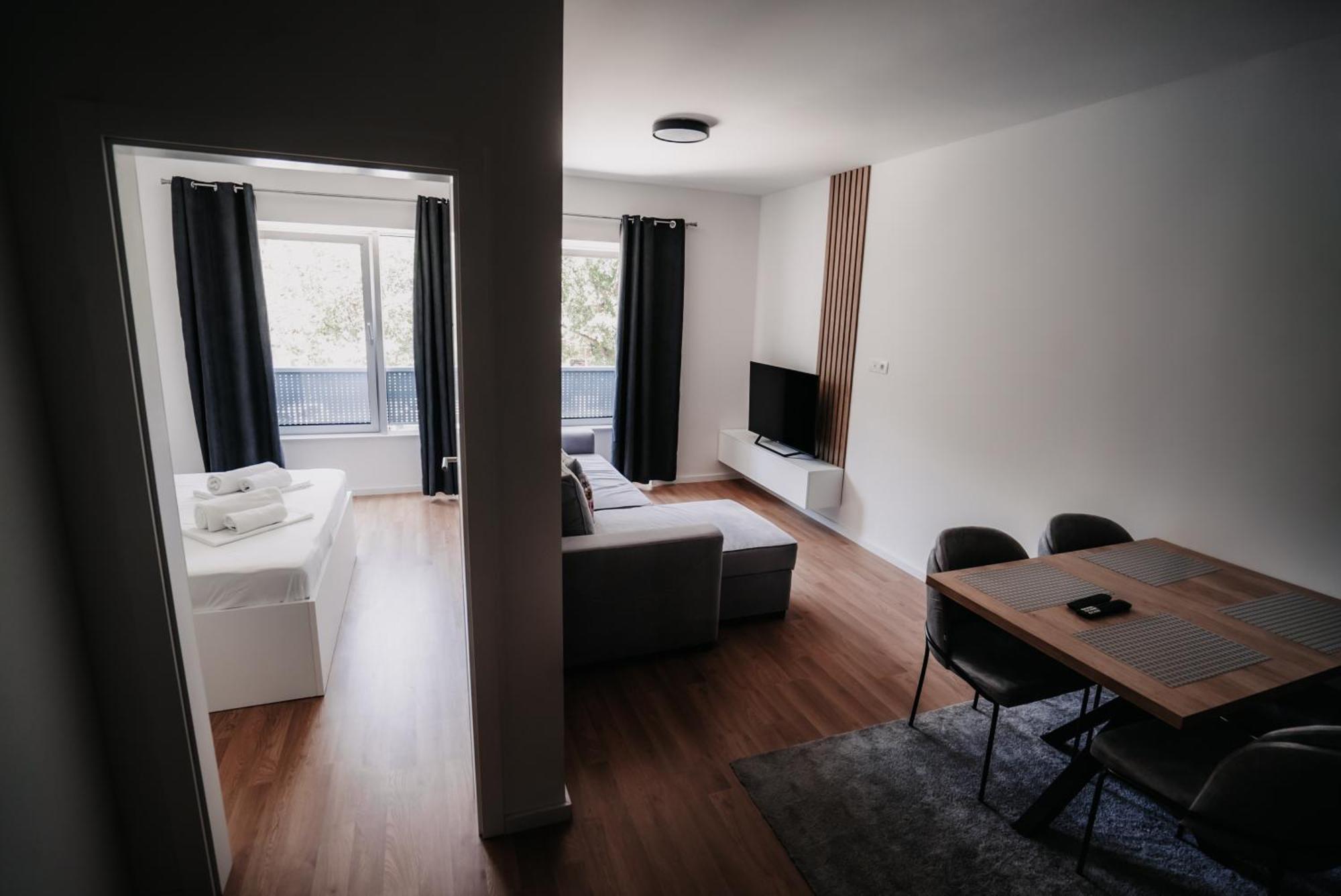 Toro Hospitality Apartment Мостар Екстериор снимка